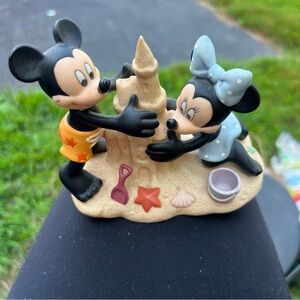 Disney Mickey & Minnie Figurine BEACH Sand Castle Cast Away Sea Side Rare 5"x4”
